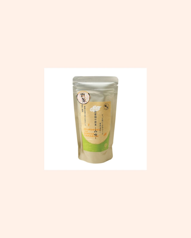 新茶の季節🌿
コープ自然派でも新茶の予約が始まっています。

市販で売られている茶葉の多くはネオニコ系農薬が使われているのをご存じですか？
お茶の残留農薬基準値はお米より高く、また諸外国と比べた場合、非常に高い値となっています。

コープ自然派では無農薬、もしくは有機栽培で育てられたお茶を多数取り扱っています。
「ネオニコ不使用」もマークで分かりやすく表示しています👌

そのまま飲むお茶だから、ぜひ栽培方法までこだわった安心のものを楽しみませんか🍵

#コープ自然派 #有機野菜 #個人宅配 #オーガニック
#新茶 #一番茶 #煎茶 #日本茶 #ネオニコフリー